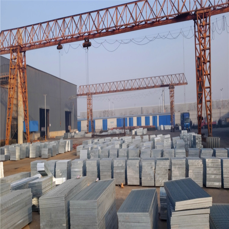 格柵鋼蓋板.jpg 格柵鋼蓋板.jpg