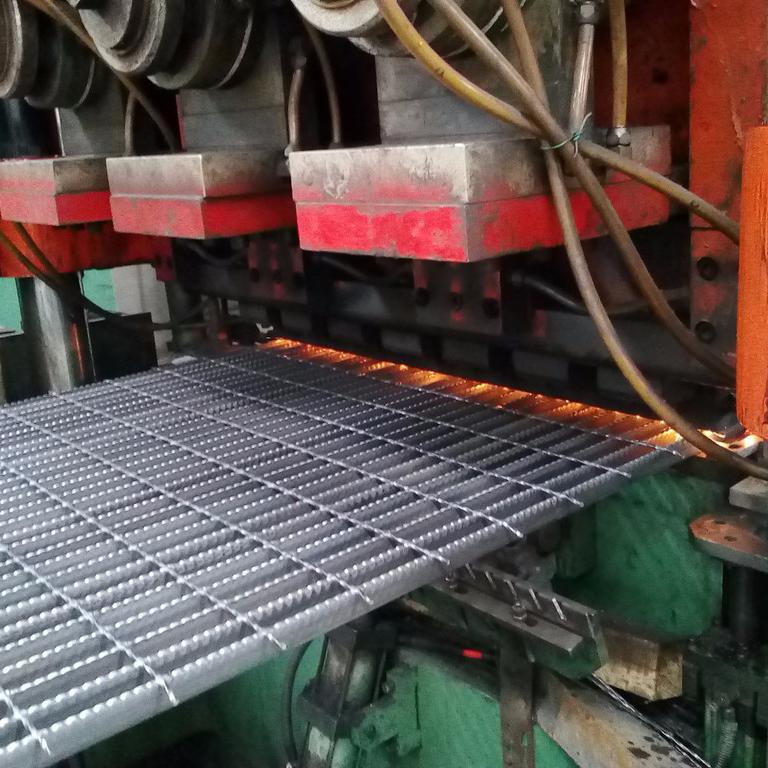 洗車房格柵板.jpg 洗車房格柵板.jpg