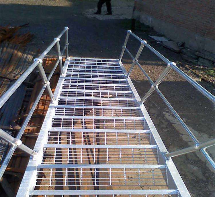 作業鋼梯欄桿 作業鋼梯欄桿