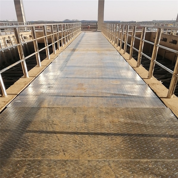 復合鋼格柵板.jpg 復合鋼格柵板.jpg