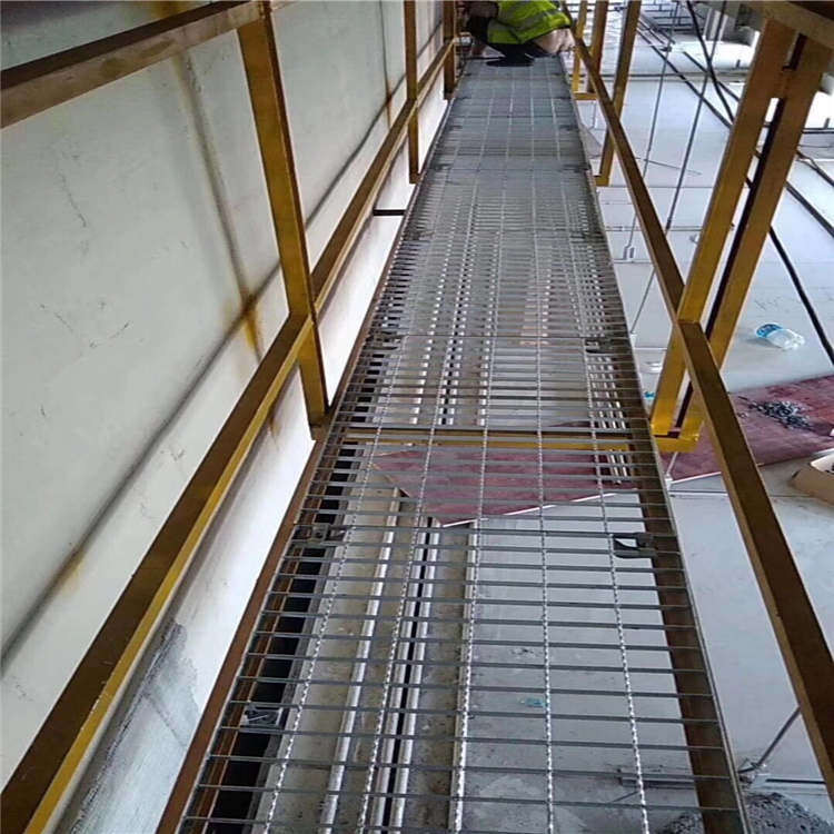 鋼格板.jpg 鋼格板.jpg