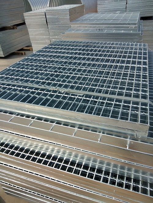 平臺鍍鋅鋼格板.jpg 平臺鍍鋅鋼格板.jpg