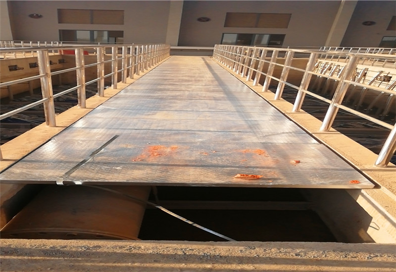 鍍鋅鋼格板.jpg 鍍鋅鋼格板.jpg